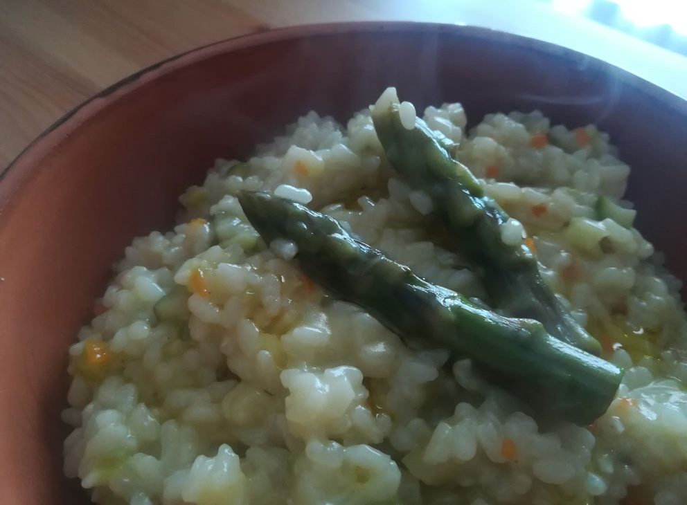 Risotto agli asparagi colorato