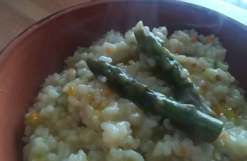 Risotto agli asparagi colorato