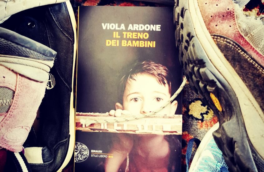 Le letture di Elisa & Argo: Il treno dei bambini di Viola Ardone