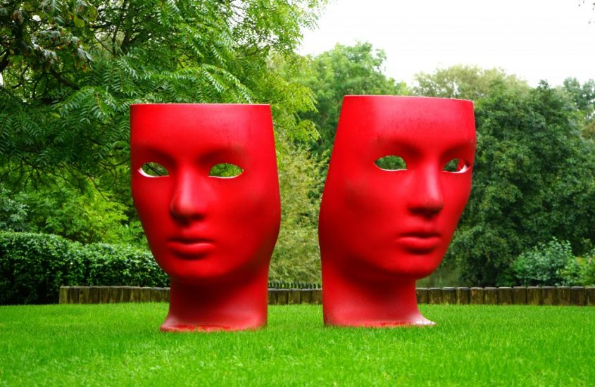 La doppia faccia della superstizione