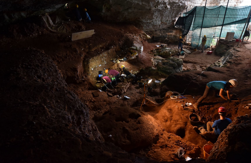 Gli antenati dei Neanderthal a Grotta Romanelli